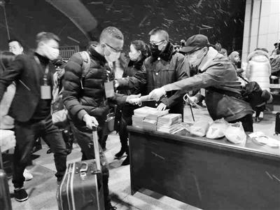 蘭州鐵路局先后開(kāi)行“點(diǎn)對(duì)點(diǎn)”務(wù)工專列6列（圖）