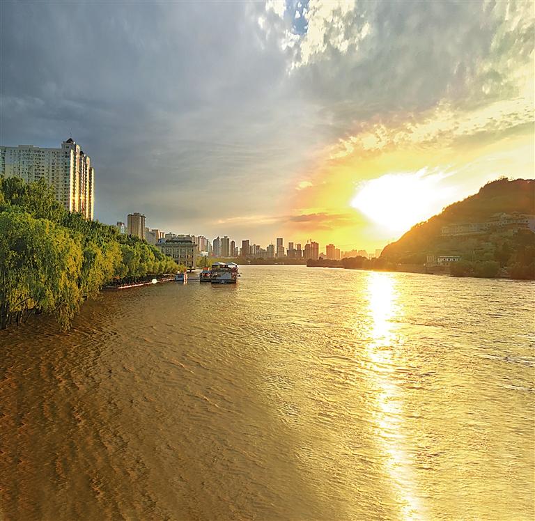 黃河今年第2號洪水出現(xiàn)  黃河蘭州段啟動Ⅳ級應(yīng)急響應(yīng) 昨晚11時水流量已達3100m3/s 呈繼續(xù)上漲趨勢