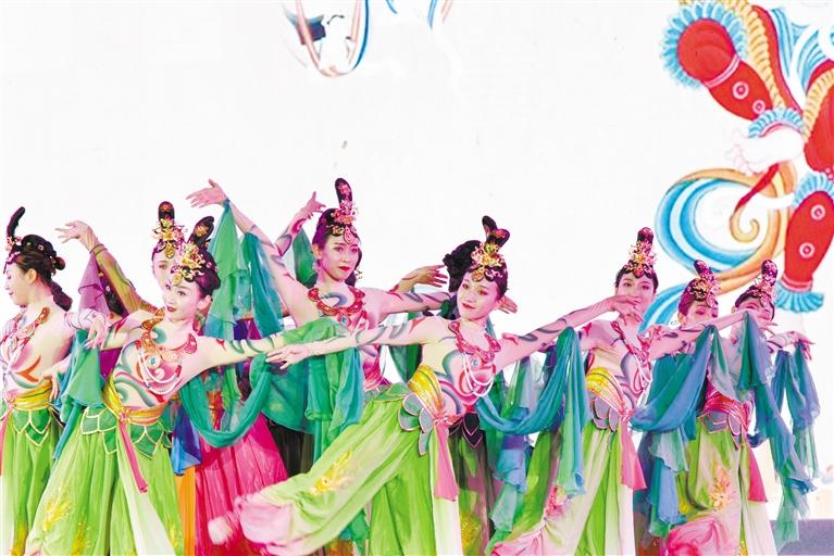 第32屆“春綠隴原·西固之夏”百姓大舞臺文藝調(diào)演點燃盛夏激情