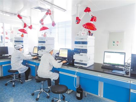 【抓“六穩(wěn)” 促“六?！薄繙p輕企業(yè)負(fù)擔(dān) 幫助渡過難關(guān)