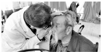 致敬時(shí)代楷?！瓣P(guān)愛八步沙林場(chǎng)大漠治沙人眼健康公益行動(dòng)”啟動(dòng)