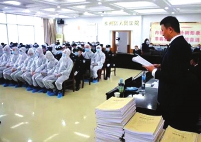 天水秦州區(qū)開審18人涉惡案 被控涉嫌敲詐勒索、尋釁滋事、開設(shè)賭場(chǎng)等