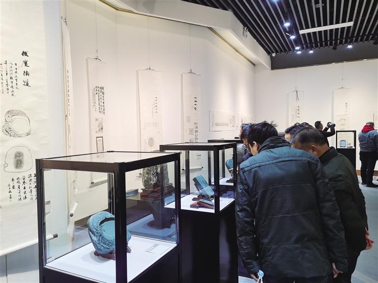 “非遺精品洮硯傳拓題跋藝術(shù)展”開(kāi)展 洮硯雕刻、傳拓、拓片題跋集中亮相甘肅藝術(shù)館