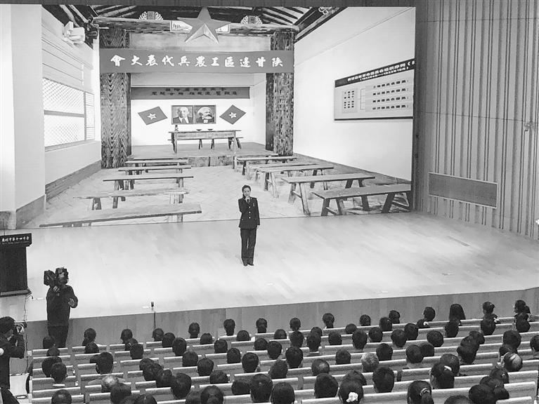 蘭州市開展“學(xué)黨史、頌黨恩、跟黨走”紅色文化進(jìn)校園活動(dòng)