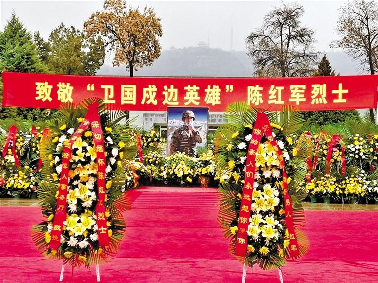 又是一年清明時(shí) 金城嗚咽祭英魂 “紅軍，我們看你來了！”