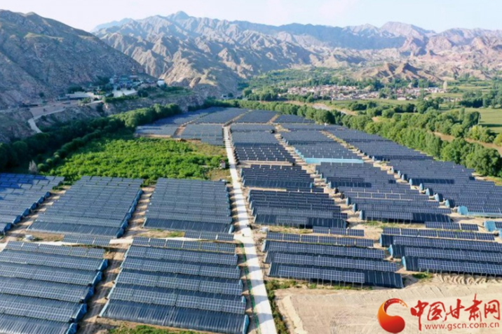 【奮斗百年路 啟航新征程 脫貧攻堅(jiān)答卷】以村為家，把貧困戶當(dāng)家人——記全國(guó)脫貧攻堅(jiān)先進(jìn)個(gè)人錢(qián)有