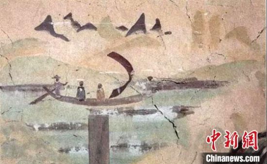 “一人搖櫓晃扁舟，兩人撐篙水上漂。”圖為莫高窟第323窟《搖櫓帆船》（初唐）?！《鼗脱芯吭汗﹫D