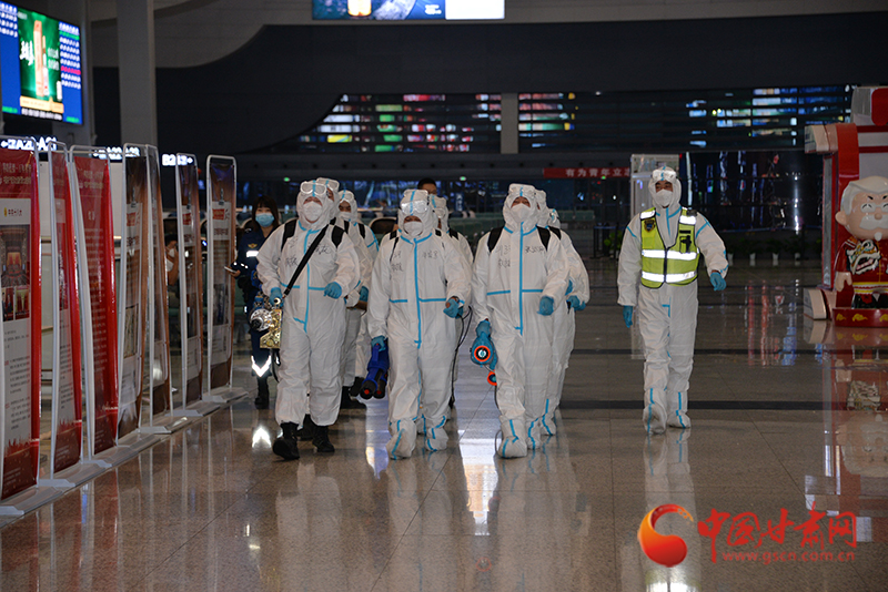 【隴拍客】蘭州西客站全面消殺，場面堪比大片