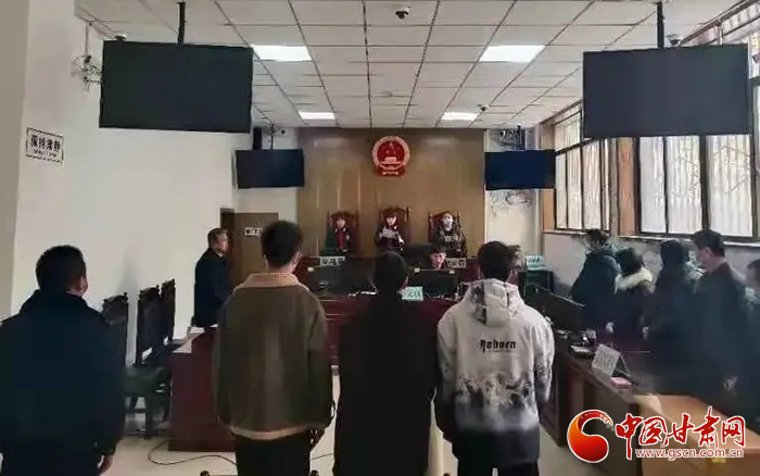 依法帶娃！甘肅省平?jīng)鍪邪l(fā)出首份《家庭教育令》