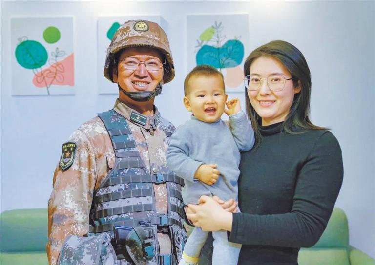 蘭州市退役軍人事務(wù)局舉行清明代祭掃儀式 陳紅軍烈士父親給兒子寫來寄語 “你是祖國的好兒女，也是我們的驕傲”