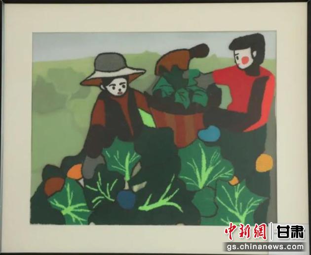 皋蘭縣高原夏菜項(xiàng)目幫助當(dāng)?shù)貗D女增收致富。刺繡 黃淑娟 繡稿 趙海科