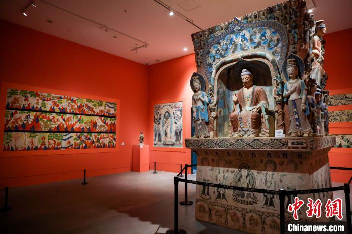 2022年8月29日，“文明的印記——敦煌藝術(shù)大展”在北京揭幕。圖為展覽現(xiàn)場(chǎng)?！《鼗脱芯吭汗﹫D