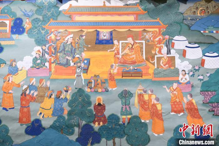 8月20日，在蘭州市博物館展出的大型歷史題材卷軸唐卡“涼州會盟”?！〈魑牟?攝